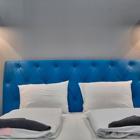 A13 Apartments - Budapest - Hostaid الغرفة الصورة